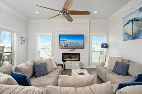 997 S Redfish Street Crystal Beach TX 77650
