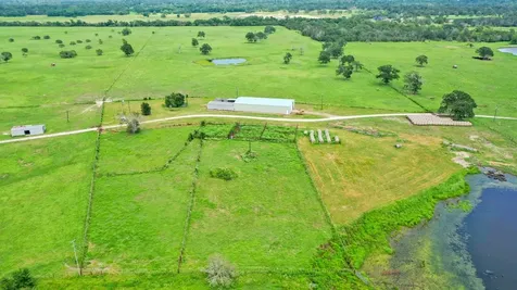 5059 County Road 132 Bedias TX 77831