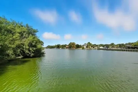 18617 Egret Bay Boulevard 712 Webster TX 77058