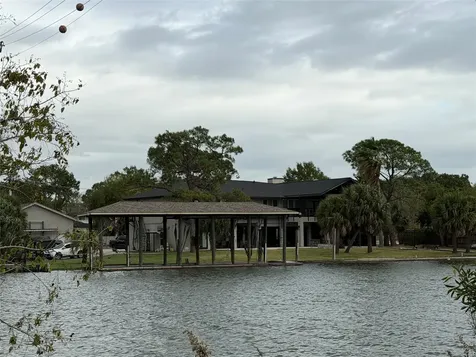 18617 Egret Bay Boulevard 712 Webster TX 77058