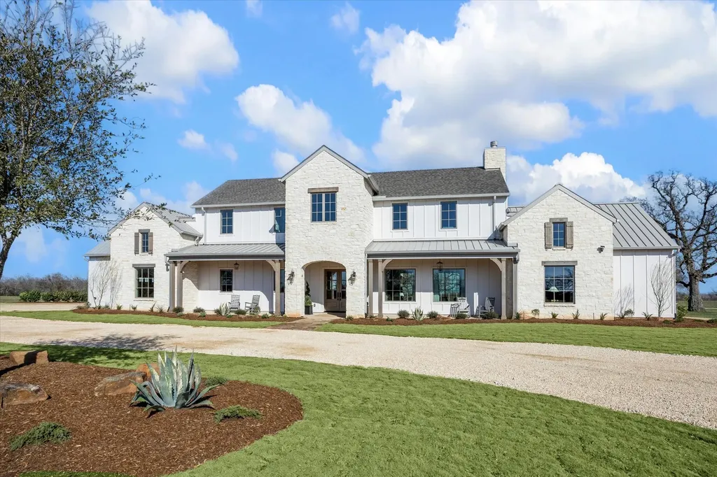 5655 Brazos Bow Way Washington TX 77880
