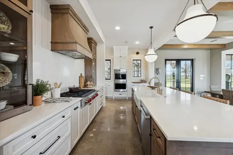 5655 Brazos Bow Way Washington TX 77880