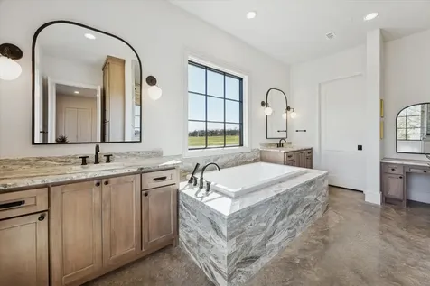 5655 Brazos Bow Way Washington TX 77880