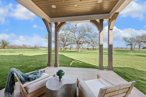 5655 Brazos Bow Way Washington TX 77880