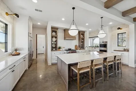 5655 Brazos Bow Way Washington TX 77880