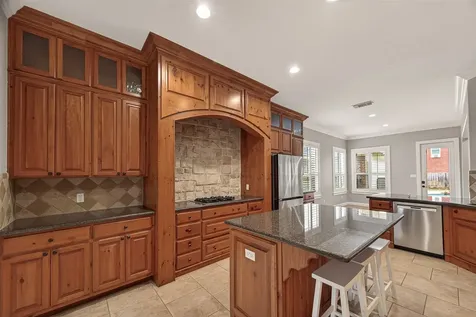 51 English Oak Court Lake Jackson TX 77566