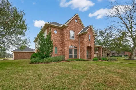 51 English Oak Court Lake Jackson TX 77566