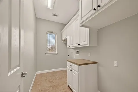 51 English Oak Court Lake Jackson TX 77566