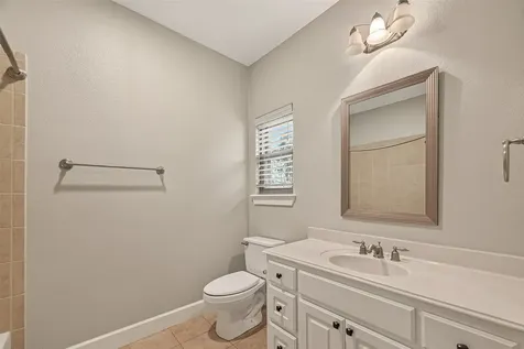 51 English Oak Court Lake Jackson TX 77566