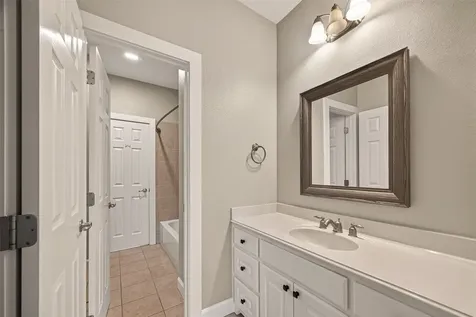 51 English Oak Court Lake Jackson TX 77566