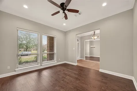 51 English Oak Court Lake Jackson TX 77566