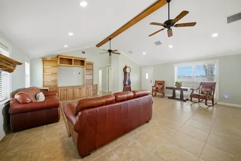 2365 S Fm 46 Franklin TX 77856