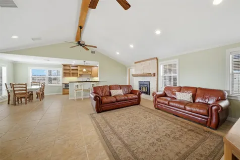 2365 S Fm 46 Franklin TX 77856