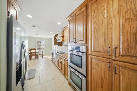 2365 S Fm 46 Franklin TX 77856