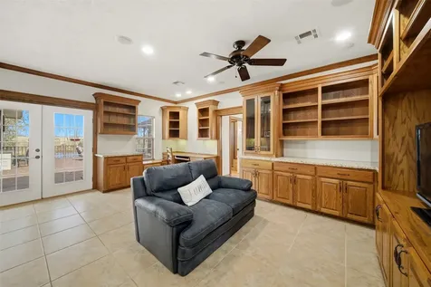 2365 S Fm 46 Franklin TX 77856