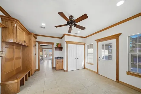 2365 S Fm 46 Franklin TX 77856