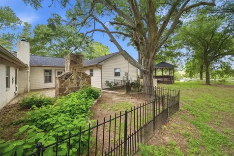 2365 S Fm 46 Franklin TX 77856