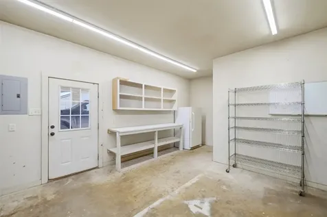 2365 S Fm 46 Franklin TX 77856