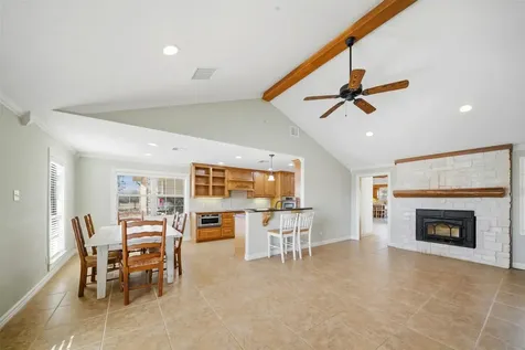 2365 S Fm 46 Franklin TX 77856