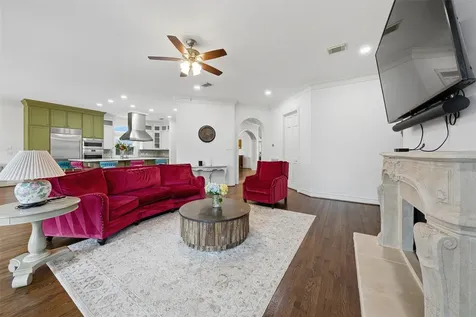 4923 Palmetto Street Bellaire TX 77401