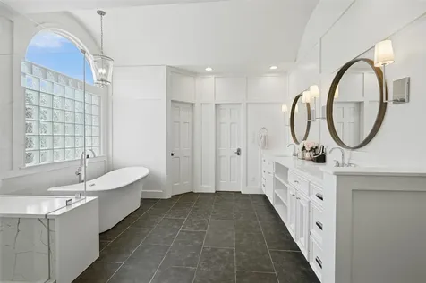 4923 Palmetto Street Bellaire TX 77401