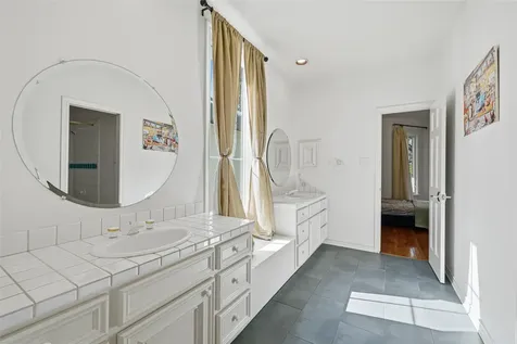 4923 Palmetto Street Bellaire TX 77401