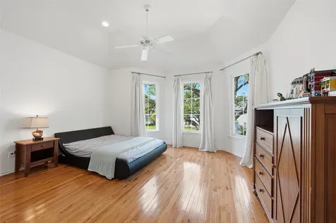 4923 Palmetto Street Bellaire TX 77401