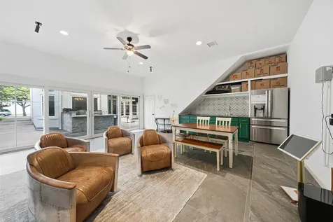 4923 Palmetto Street Bellaire TX 77401