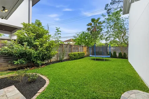 4923 Palmetto Street Bellaire TX 77401