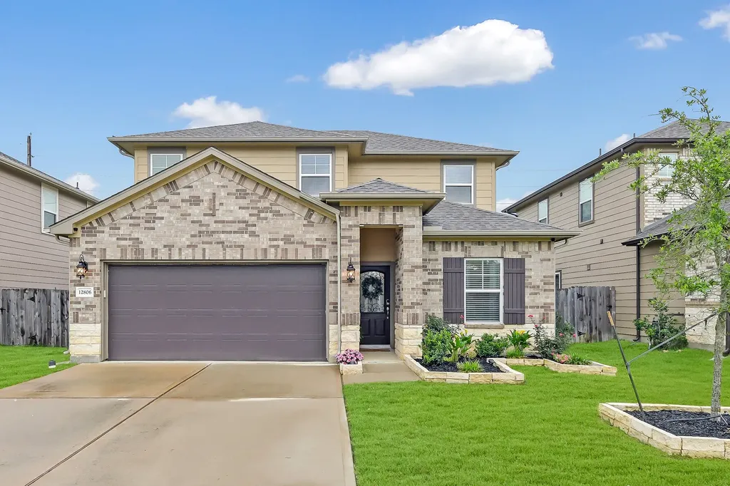12806 N Winding Pines Drive Tomball TX 77375