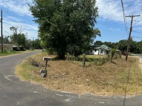 410 Montgomery Street Navasota TX 77868