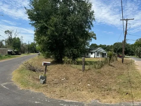 410 Montgomery Street Navasota TX 77868