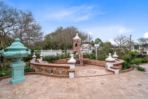 804 Alvin Street El Campo TX 77437