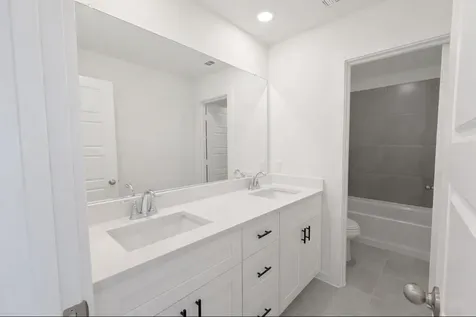 8315 Amber Summit Lane Angleton TX 77515