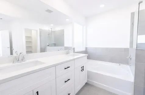 8315 Amber Summit Lane Angleton TX 77515