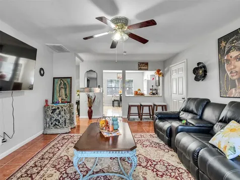 6802 Force Street Houston TX 77020