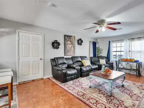 6802 Force Street Houston TX 77020