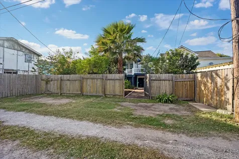 3215 Bernardo De Galvez Avenue Galveston TX 77550