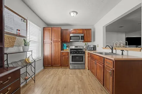 4702 Croker Ridge Road Houston TX 77053