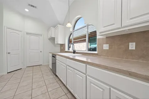 10542 Parkside Drive Willis TX 77318