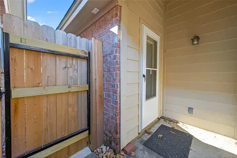 10542 Parkside Drive Willis TX 77318