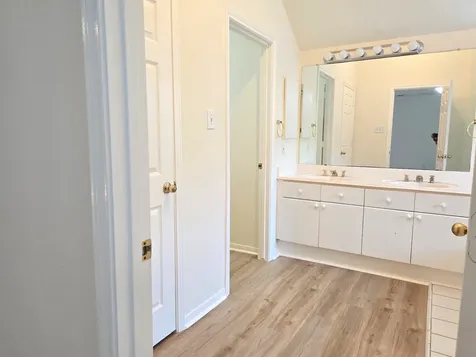 1611 Monvale Lane Sugar Land TX 77479