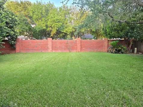 1611 Monvale Lane Sugar Land TX 77479