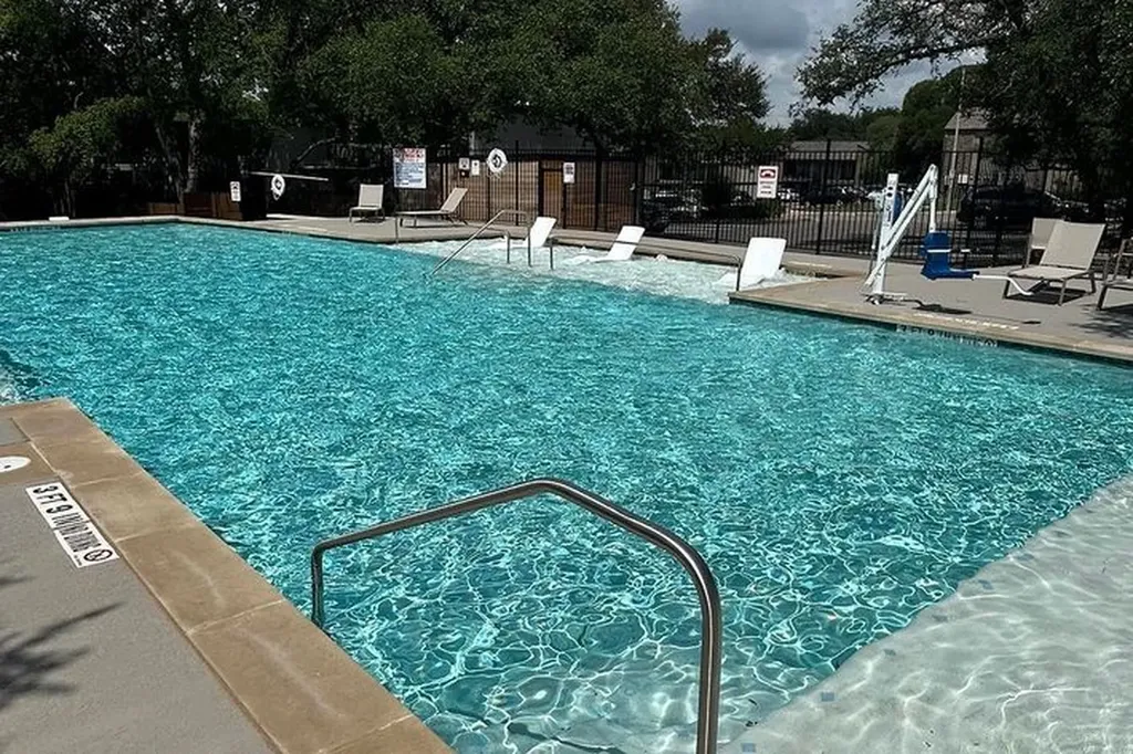 7201 Wood Hollow Drive 322 Austin TX 78731