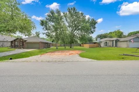 Lot 14 Paradise Lane Montgomery TX 77356
