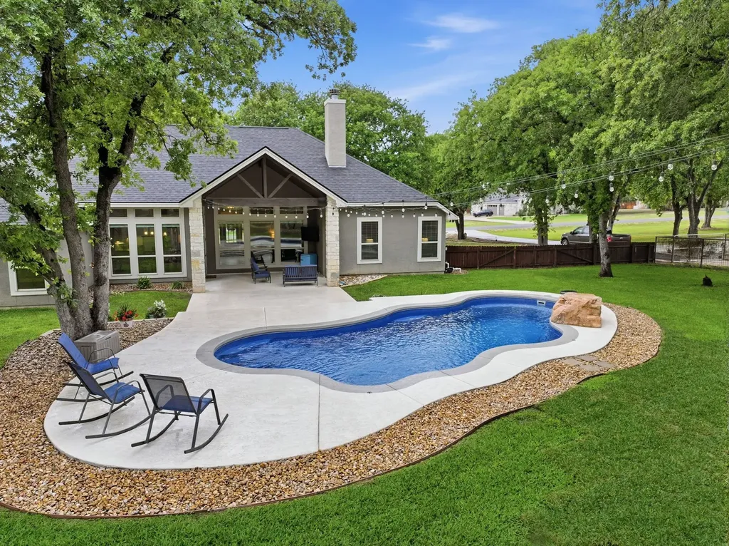 173 Bobby Lynn Drive Adkins TX 78101