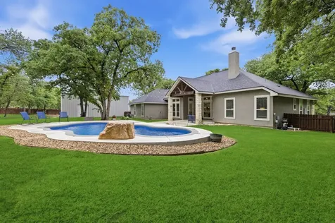 173 Bobby Lynn Drive Adkins TX 78101