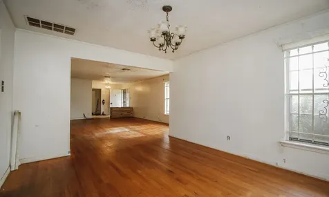 8215 Glencrest Street Houston TX 77061