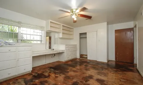 8215 Glencrest Street Houston TX 77061