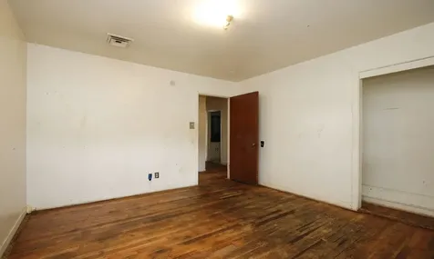 8215 Glencrest Street Houston TX 77061